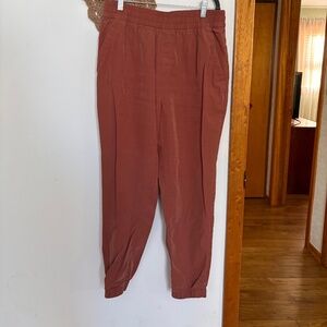 Old Navy Rust Elastic Waist Jogger Pants Size Medium